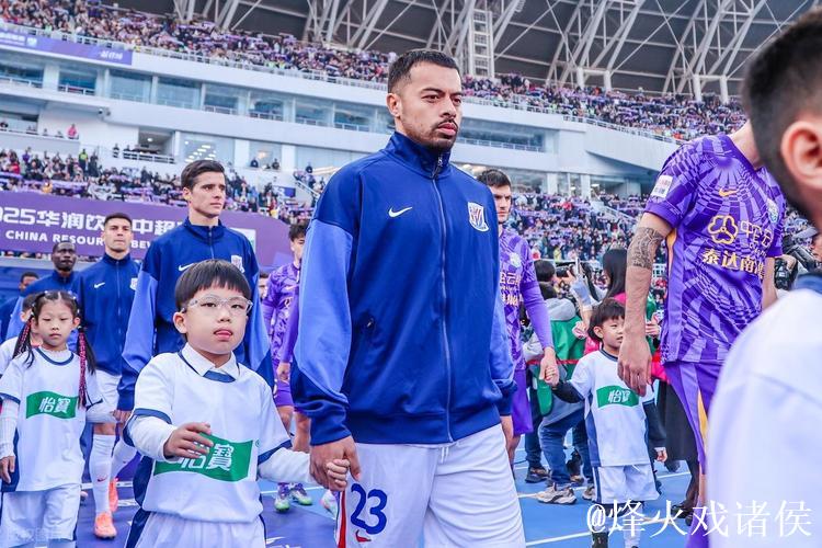 闹僵了!申花这次不妥协了?王牌归化国脚面临离队,双方互不让步 闹僵了!申花这次不妥协了?王牌归化国脚面临离队,双方互不让步